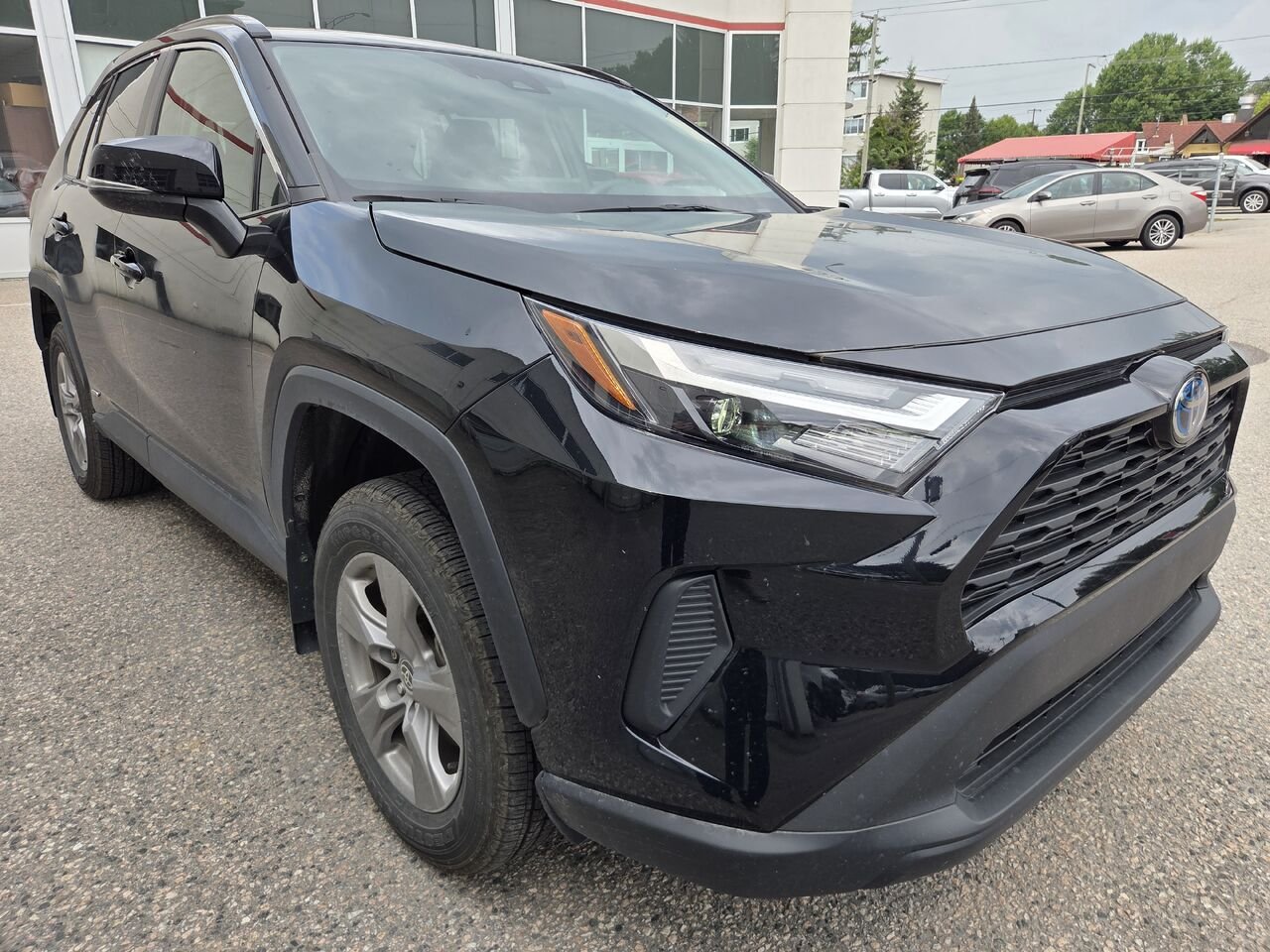 Toyota RAV4 2024 Noir Mont-Laurier - photo #2