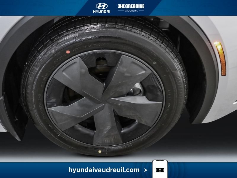 2026 Toyota Prius Silver Saint-Eustache - photo #31