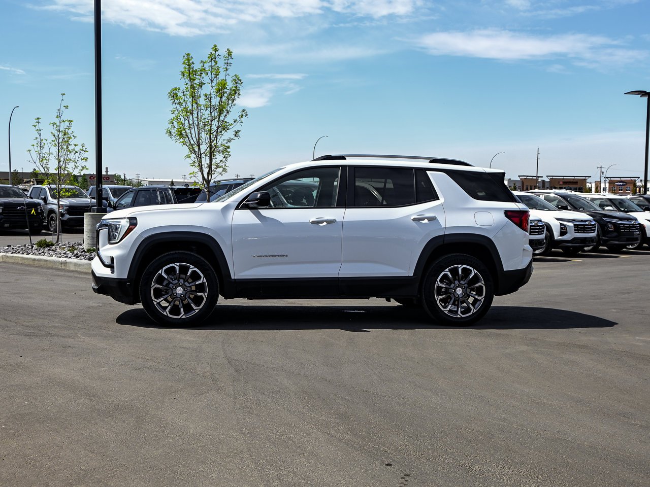 2026 GMC Terrain AWD 4dr Elevation White Sherwood Park - photo #9