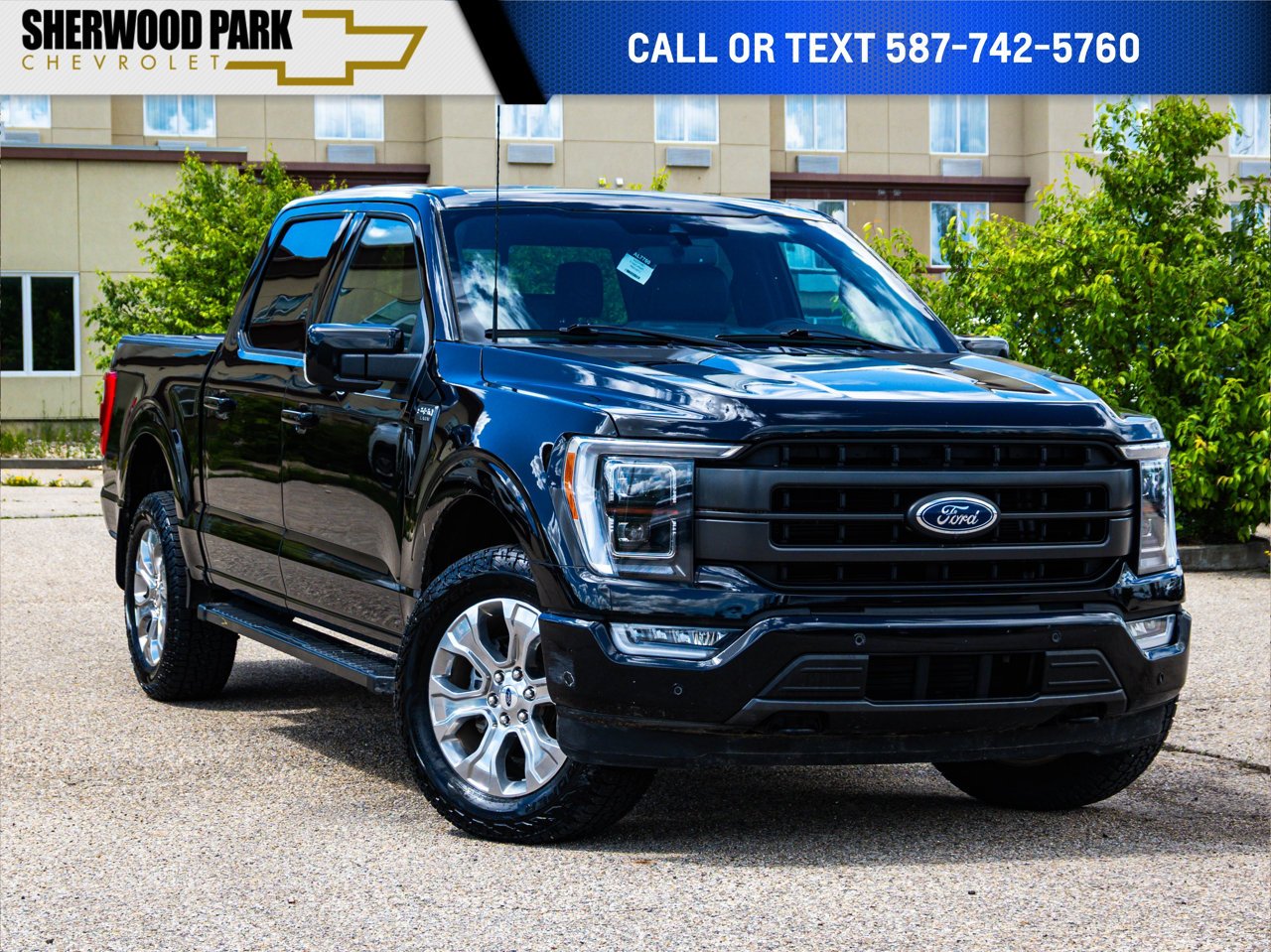 2023 Ford F-150 LARIAT 4WD SuperCrew 5.5' Box Black Sherwood Park - photo #0