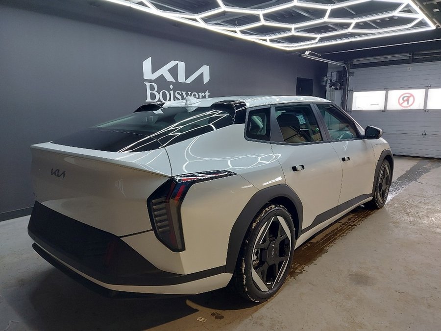2026 Kia EV4 2026 Snow White Pearl