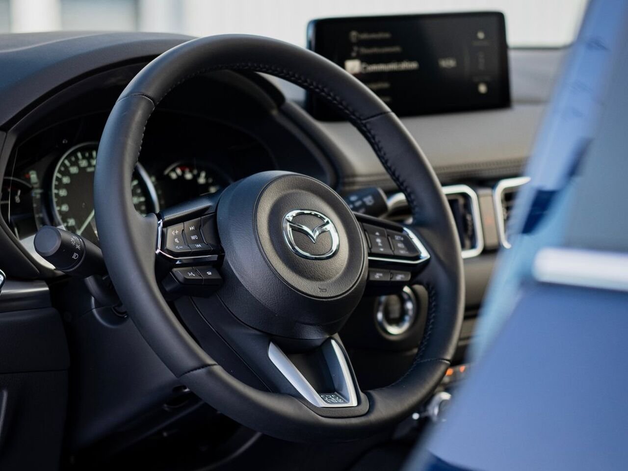 2025 MAZDA CX-5 Deep Crystal Blue Mica Val-d'Or - photo #5
