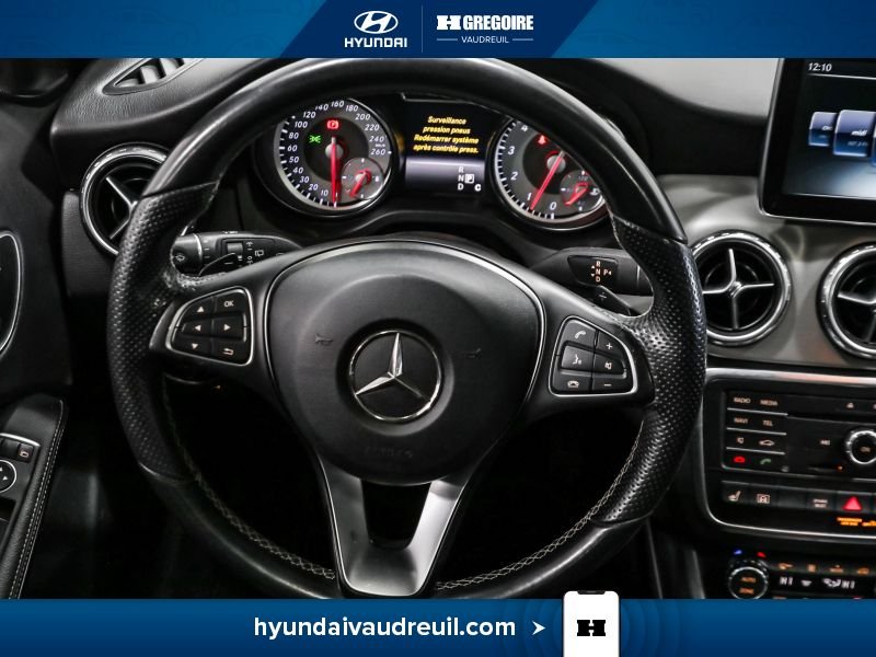2016 Mercedes Benz GLA Black Saint-Eustache - photo #20