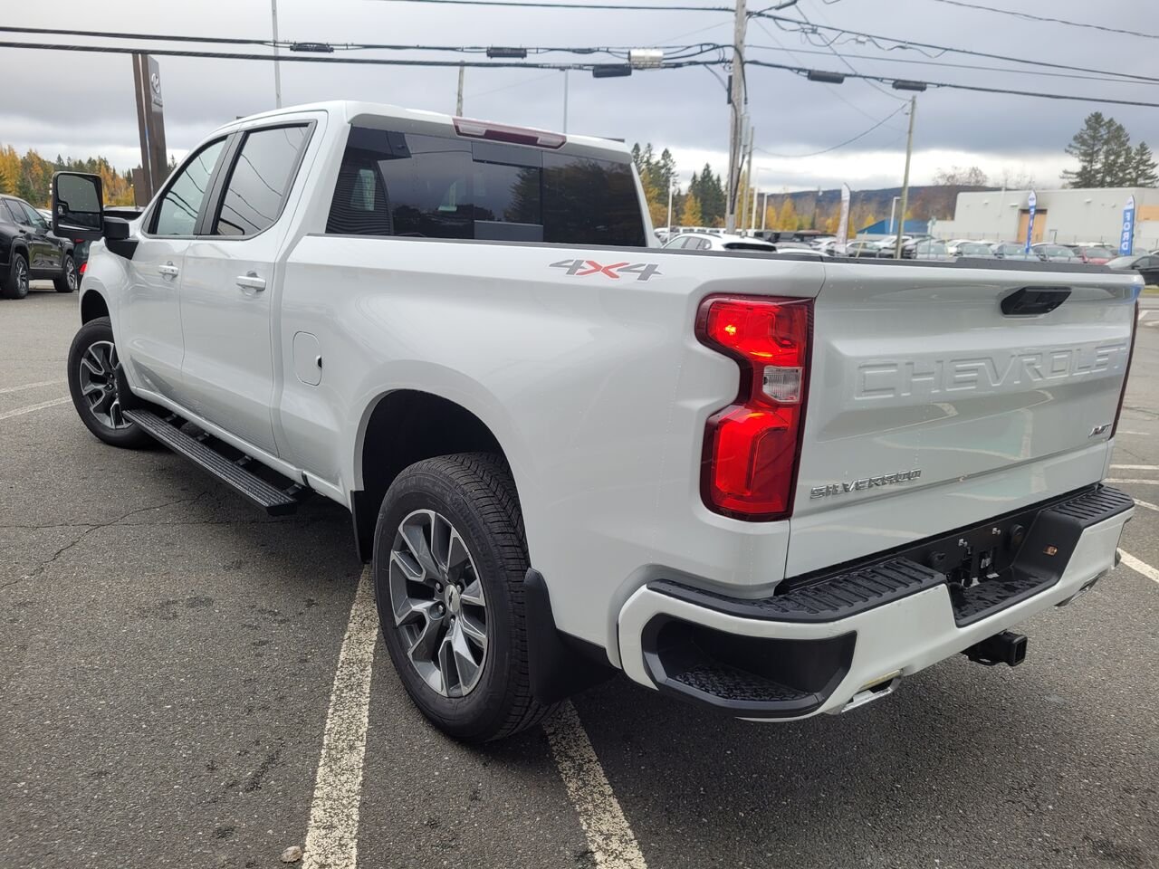 Chevrolet Silverado 1500 RST cabine multiplace 4RM 157 po 2026 BLANC SOMMET Thetford Mines - photo #4