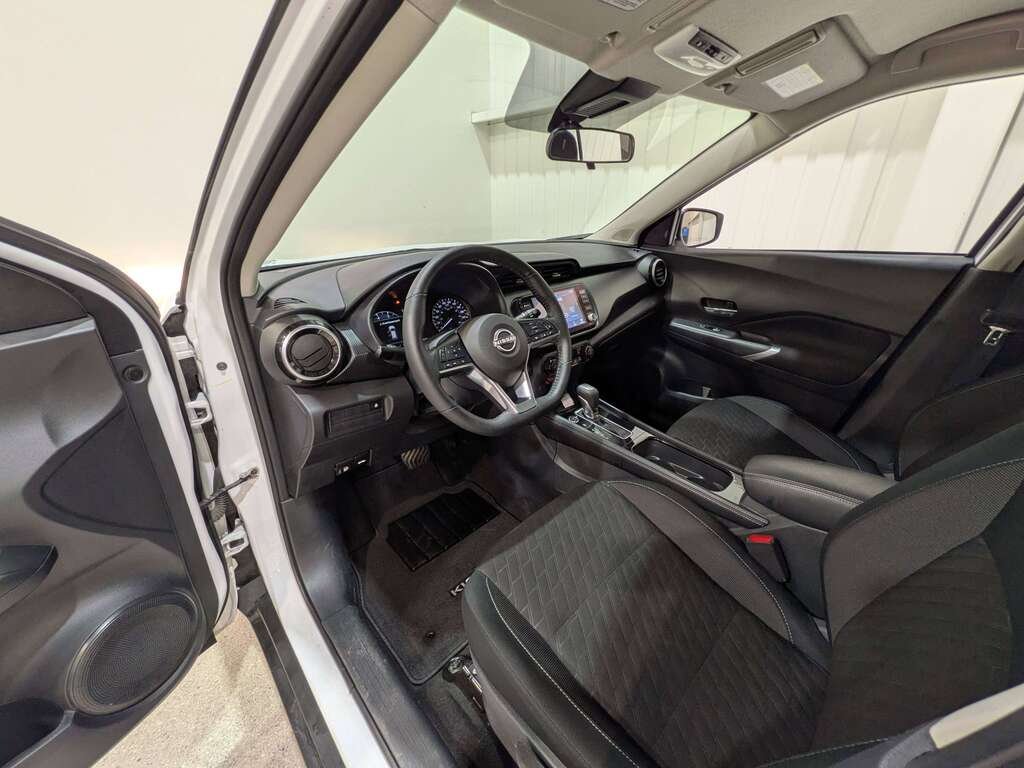 Nissan Kicks SV FWD 2024 Blanc Val-David - photo #9