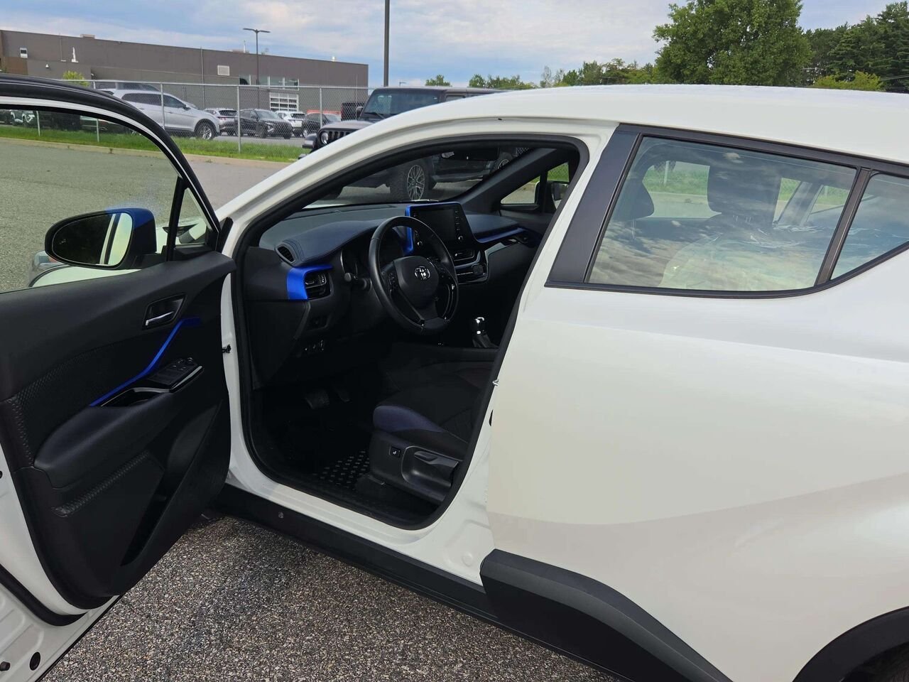 TOYOTA C-HR XLE PREMIUM 2021 Blizzard nacré Gatineau - photo #21