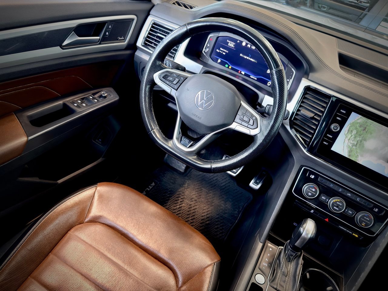2021 Volkswagen Atlas White Notre-Dame-des-Prairies - photo #21