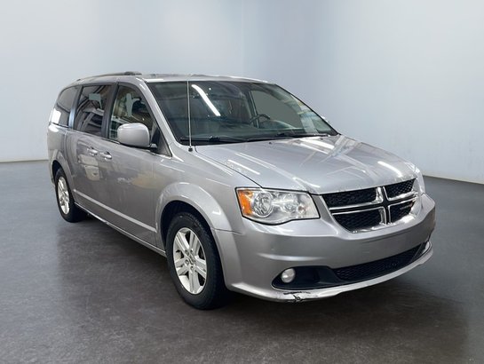 Dodge GRAND CARAVAN Crew 2018 Gris