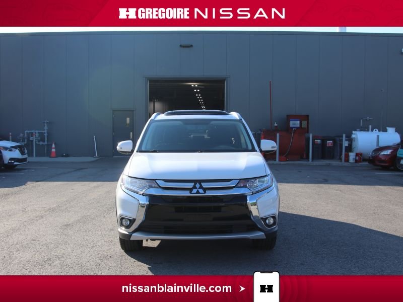 2018 Mitsubishi Outlander White Laval - photo #1