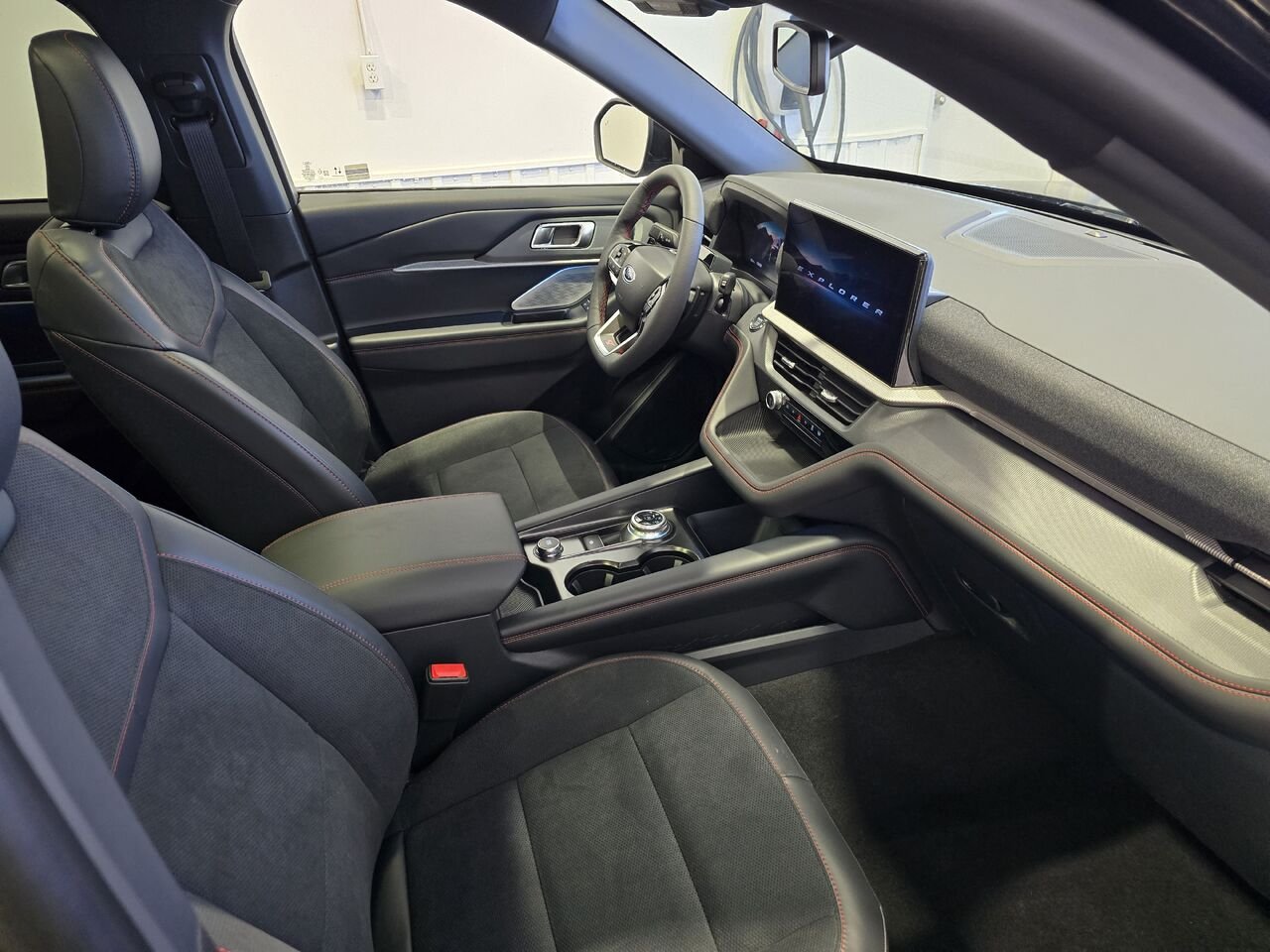 2026 Ford Explorer Agate Black Metallic Châteauguay - photo #8