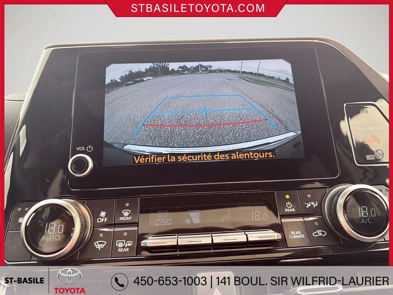 2025 TOYOTA Highlander Hybrid Grey Saint-Basile-le-Grand - photo #19