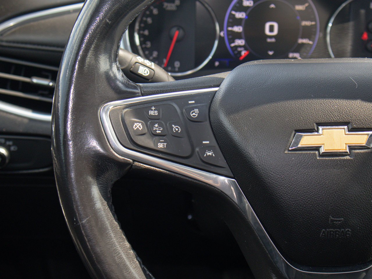2020 Chevrolet Malibu 4dr Sdn Premier White Sherwood Park - photo #22
