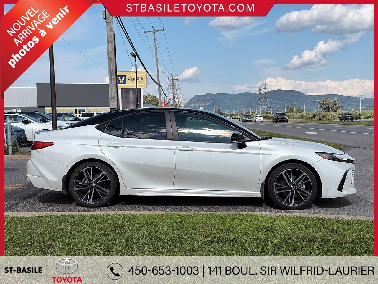 Toyota CAMRY 2025 Blanc Saint-Basile-le-Grand - photo #3