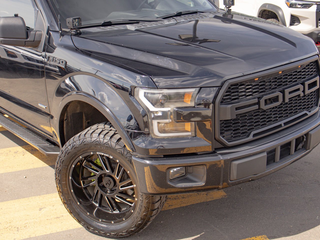 2016 Ford F-150 4WD SuperCrew 145 XLT Black Sherwood Park - photo #14