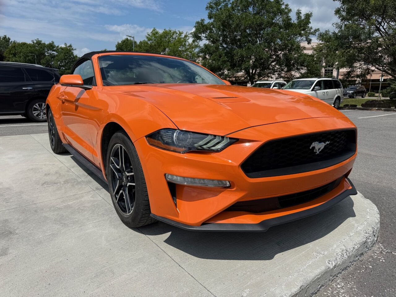 2020 Ford Mustang EcoBoost décapotable Orange Châteauguay - photo #2