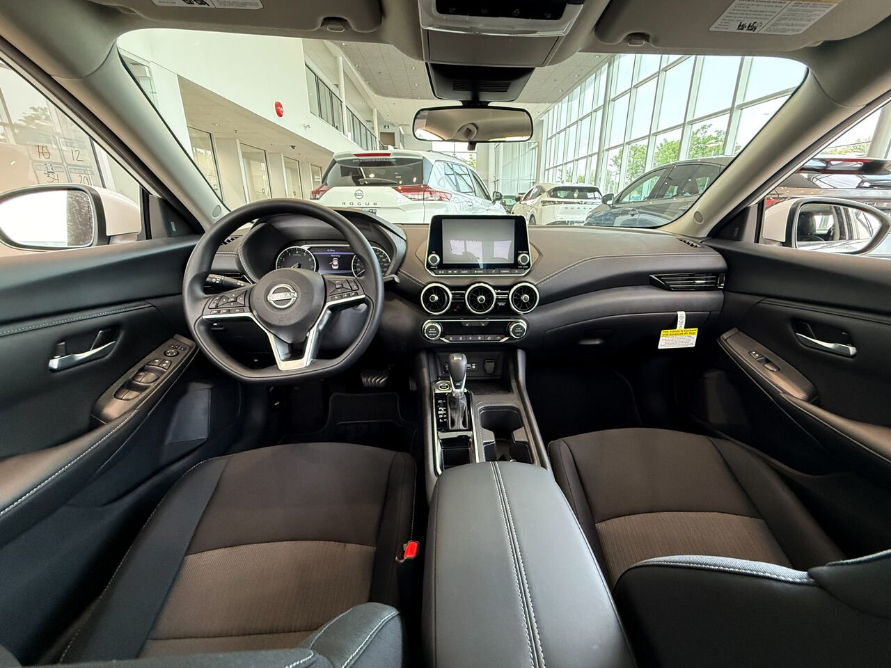 Nissan Sentra SENTRA SV TOIT OUVRANT 2025 Blanc d'Aspen triple couche Châteauguay - photo #8