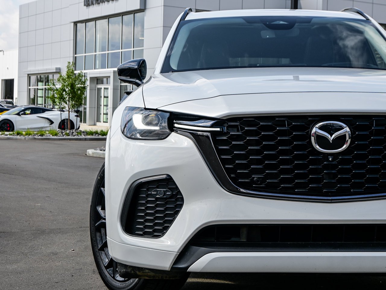 2025 Mazda CX-70 MHEV GT AWD White Sherwood Park - photo #4