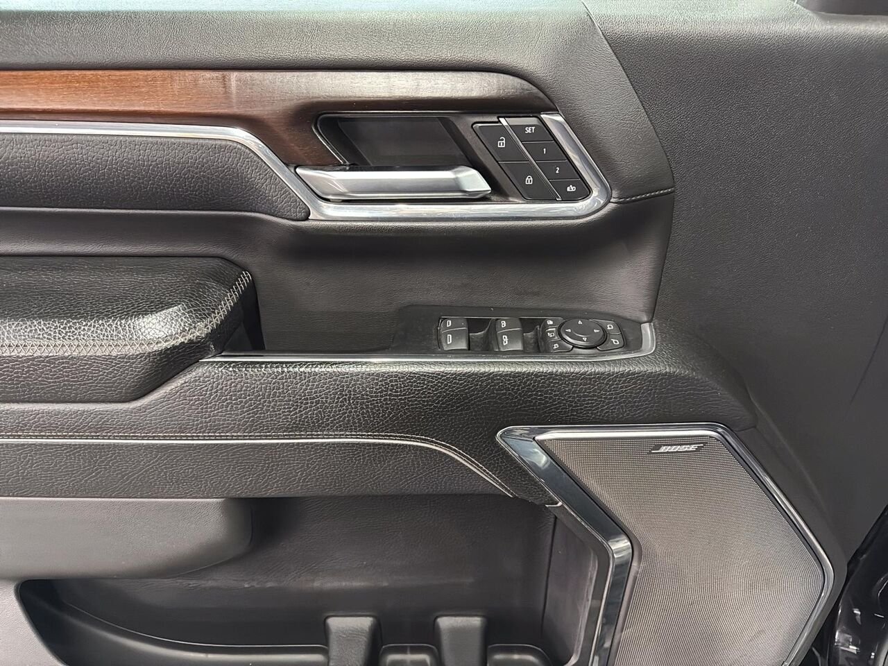 GMC SIERRA 2500 DENALI 2024 Noir Saint-Hyacinthe - photo #9