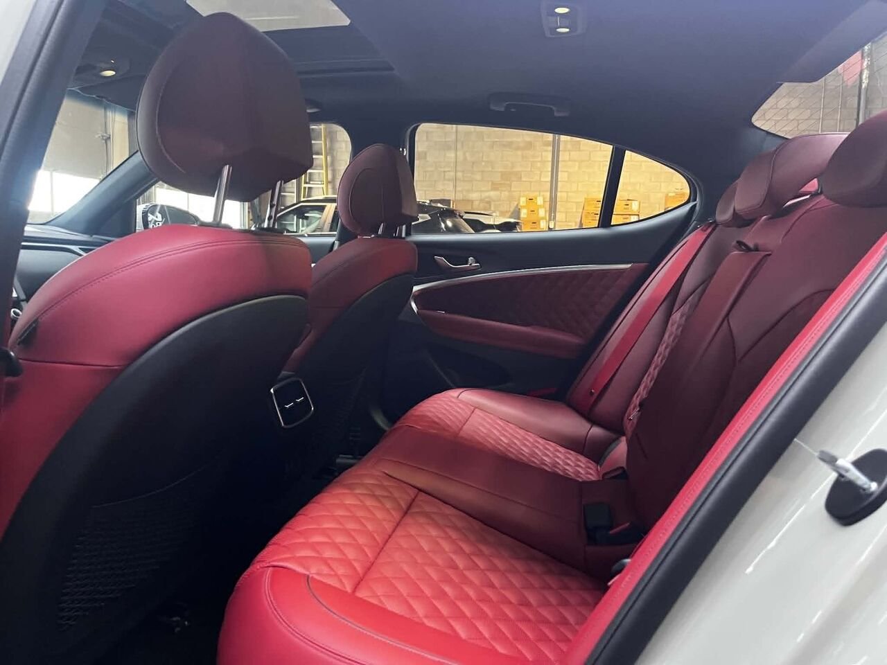 Genesis G70 2024 Gris Blainville - photo #14