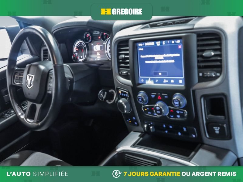 Ram 1500 821639 | Express 4x4 AUTO AC GR ELEC MAGS CAM RECULE BLUETO 2023 Blanc Laval - photo #25
