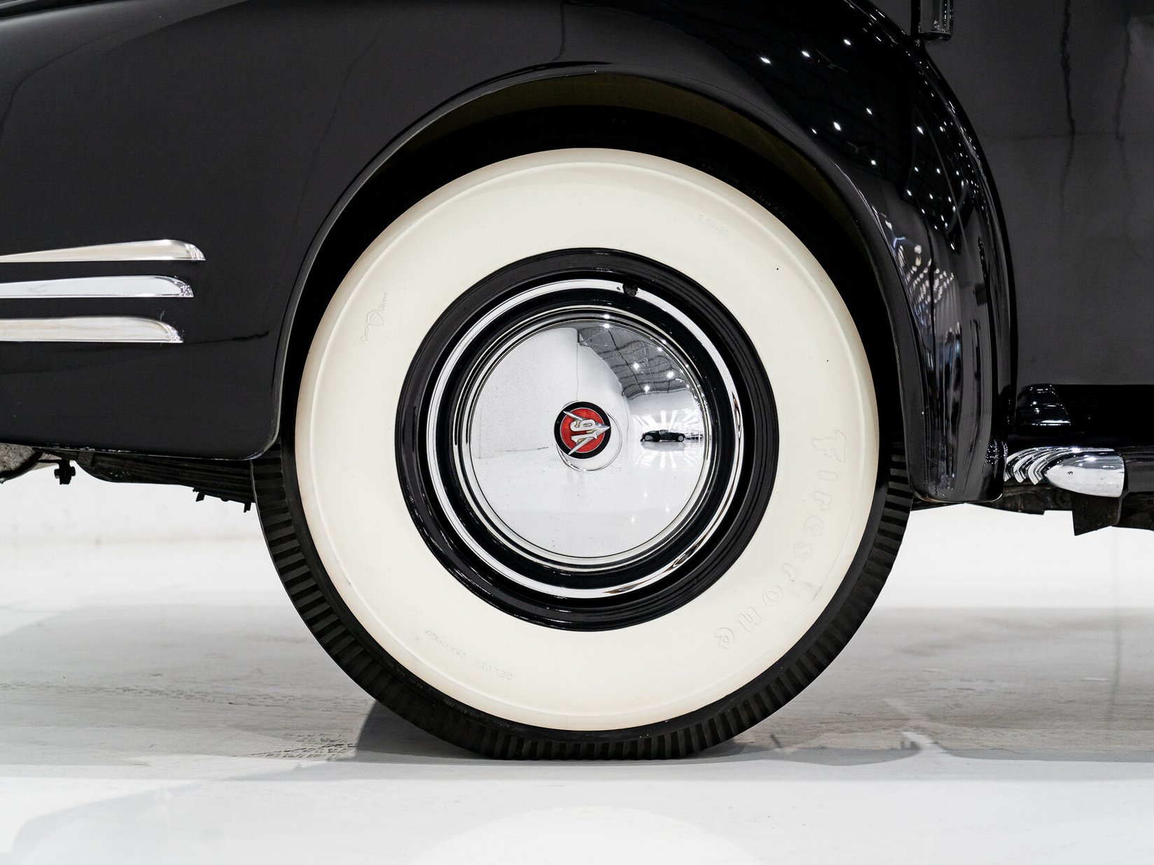 Cadillac Series 90 **PRICE IN USD**1 of 13 V16 1938 Noir Montréal - photo #37