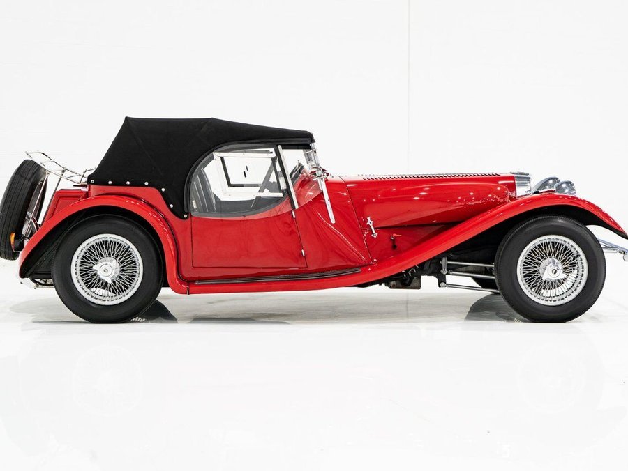 1975 Panther J72 Roadster 1975 Red