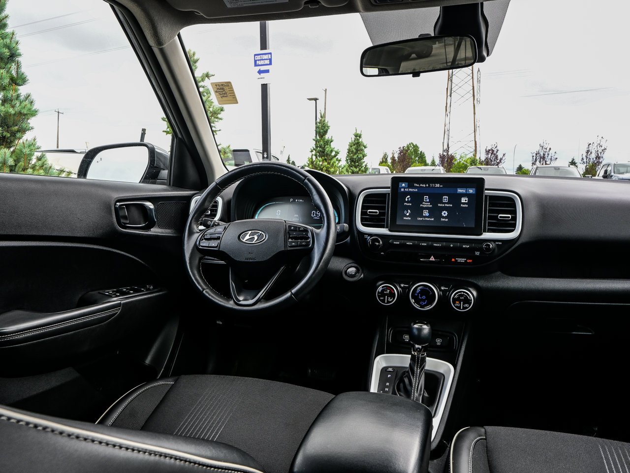 2025 Hyundai Venue Ultimate IVT w/Black Interior Grey Sherwood Park - photo #29