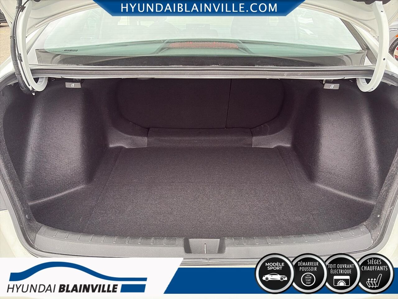 Honda Civic Berline 2023 Blanc Blainville - photo #9