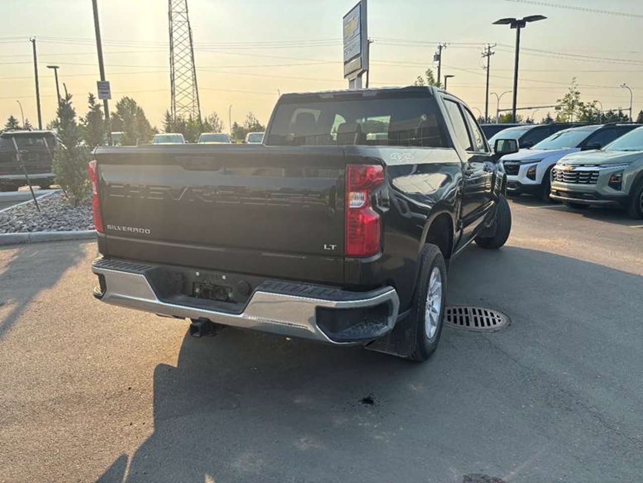 2026 Chevrolet Silverado 1500 4WD Crew Cab 147 LT Black Sherwood Park - photo #4