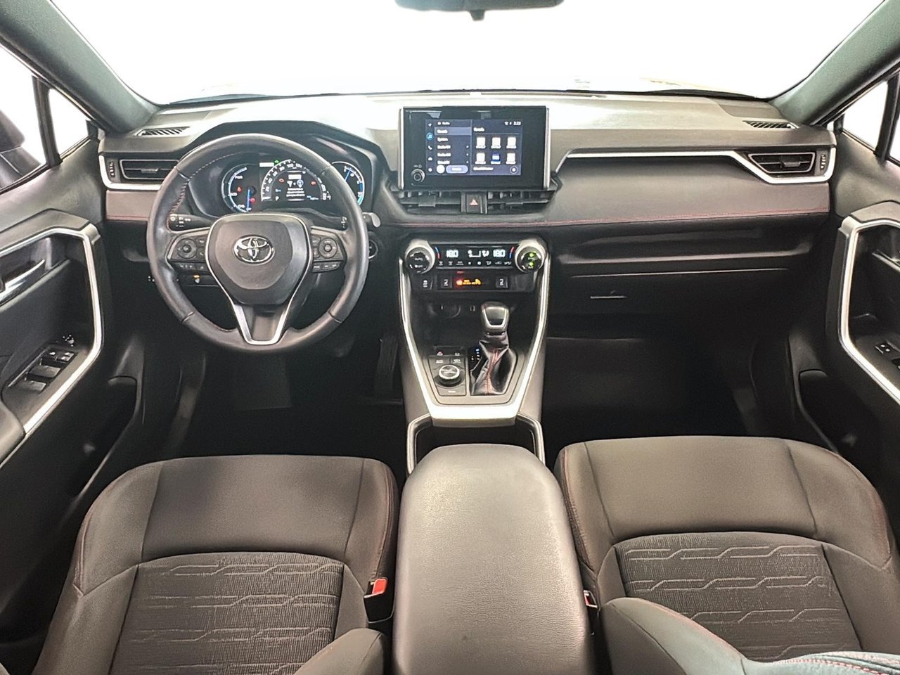 2024 Toyota RAV4 Prime VIN JTMGB3FVXRD186214 Silver Baie-Comeau - photo #10