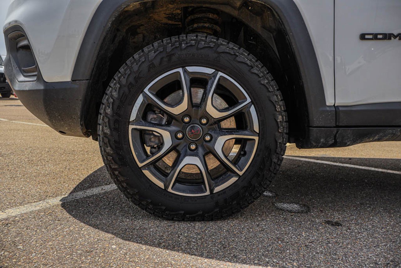 2025 Jeep Compass Trailhawk 4x4 White Sherwood Park - photo #12