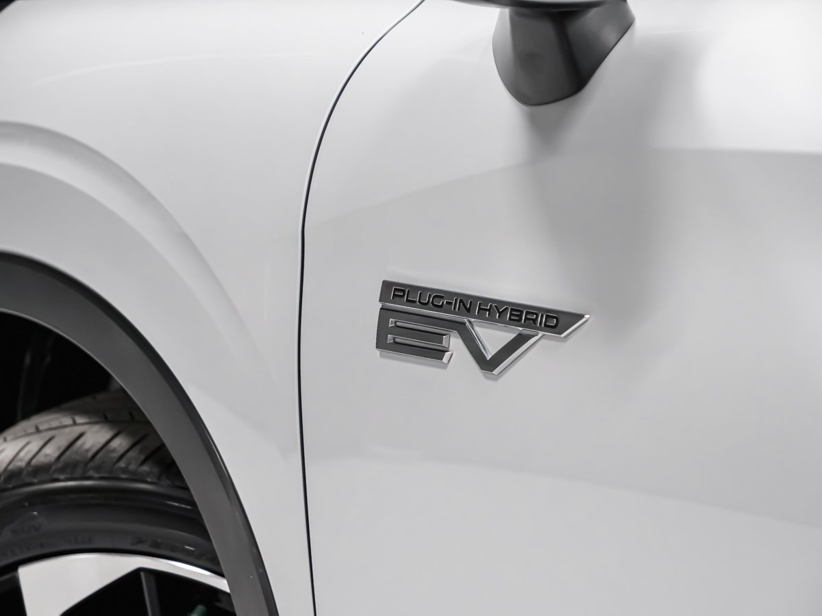 Mitsubishi Outlander PHEV GT 2023 Montréal - photo #4