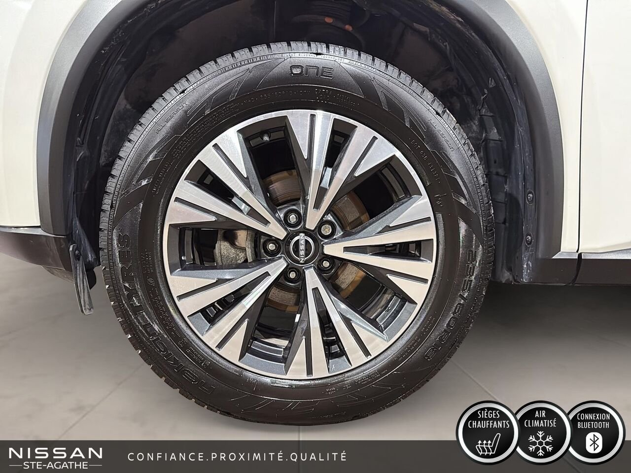 Nissan Rogue 2023 Blanc Ste-Agathe des Monts - photo #6