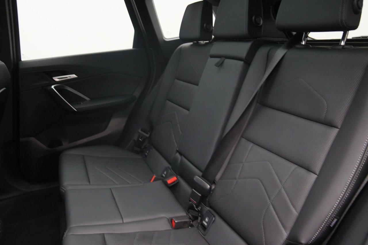 BMW X1 NIV WBX73EF0XS5166643 2025 Noir Chicoutimi - photo #9