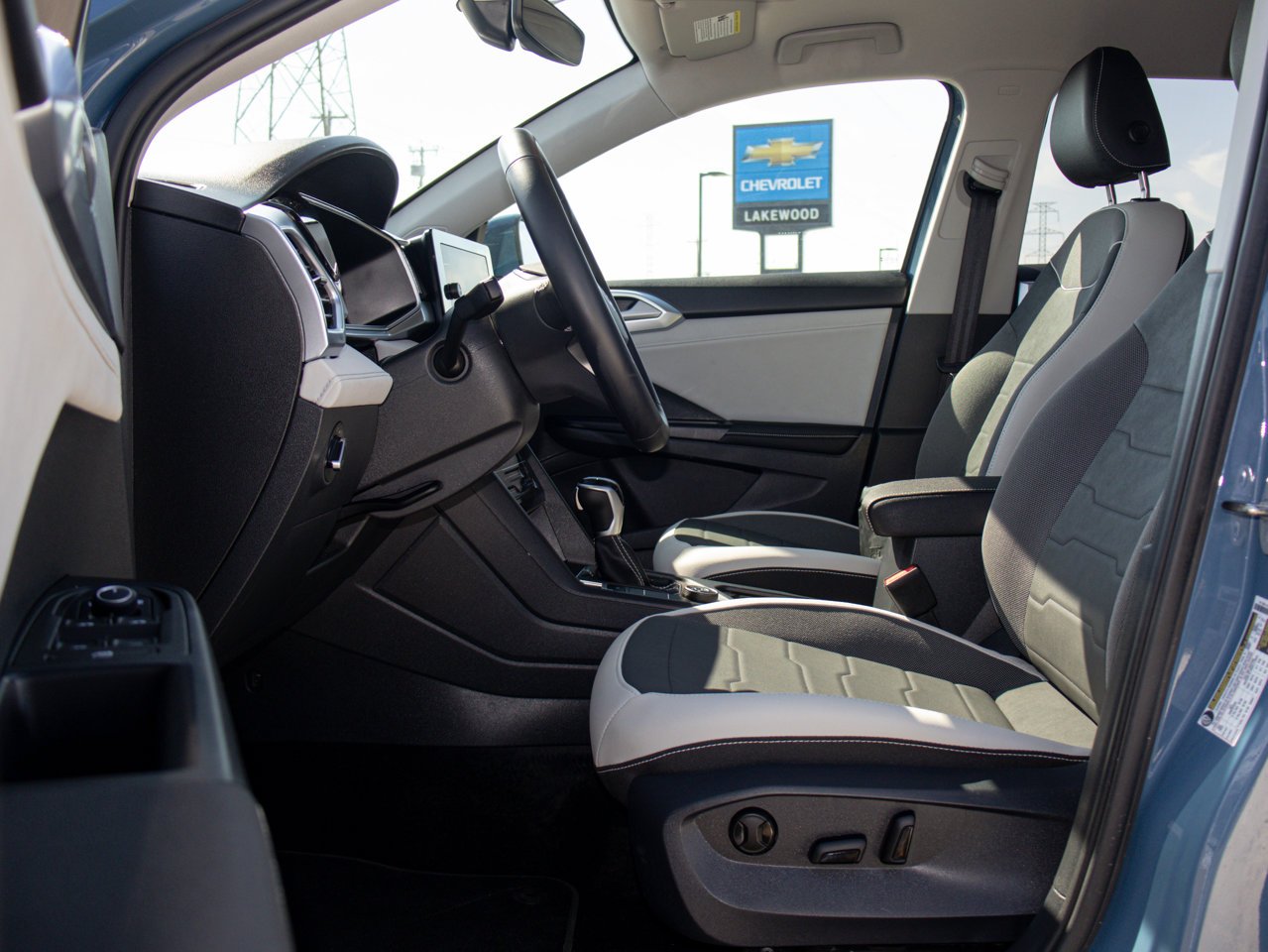 2026 Volkswagen Taos Comfortline 4MOTION Blue Sherwood Park - photo #16