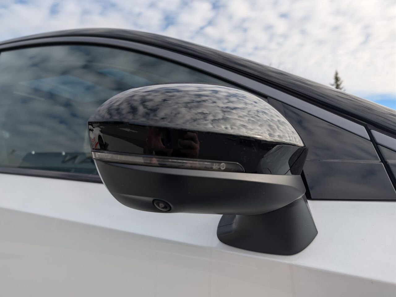 NISSAN ARIYA ARIYA SL E-4ORCE 2026 Blanc Everest nacré triple couche/Diamant noir nacré Châteauguay - photo #5