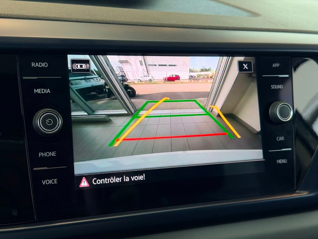2022 Volkswagen Taos White Notre-Dame-des-Prairies - photo #29