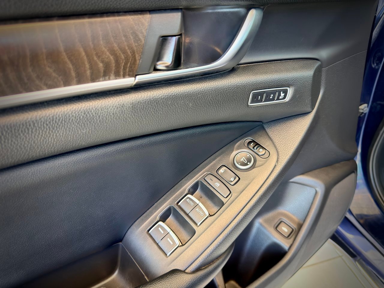 Honda Accord Sedan 2018 Bleu Notre-Dame-des-Prairies - photo #32