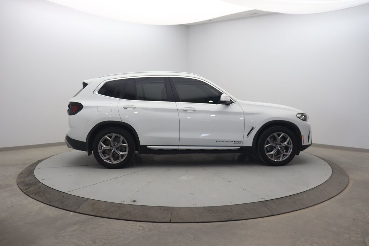BMW X3 NIV 5UX53DP09N9J29477 2022 Blanc brillant givré Chicoutimi - photo #2