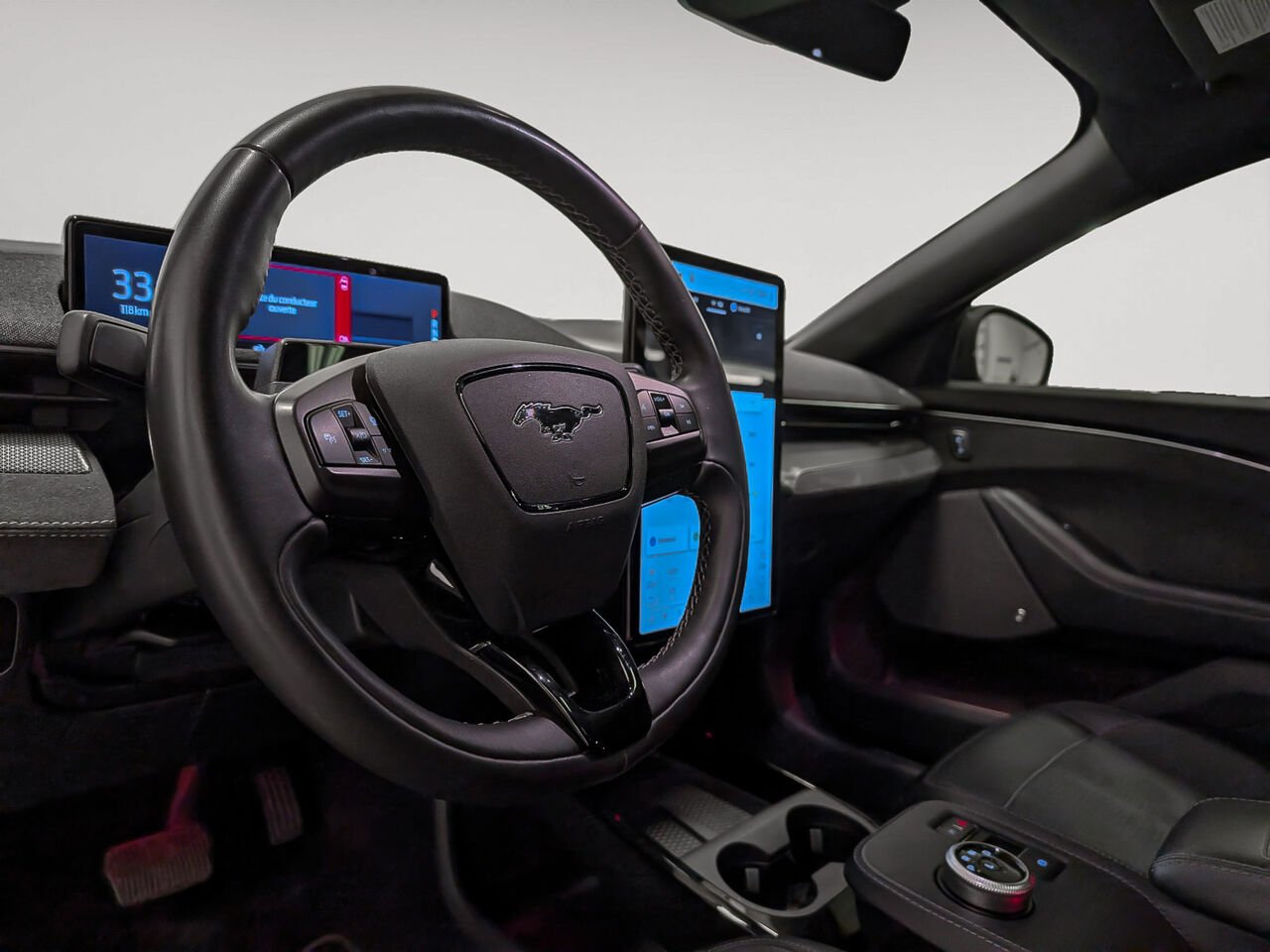 Ford MUSTANG MACHE-E GT AWD Toit Pano Système de son Bang & Olufsen 2022 Noir Sherbrooke - photo #4