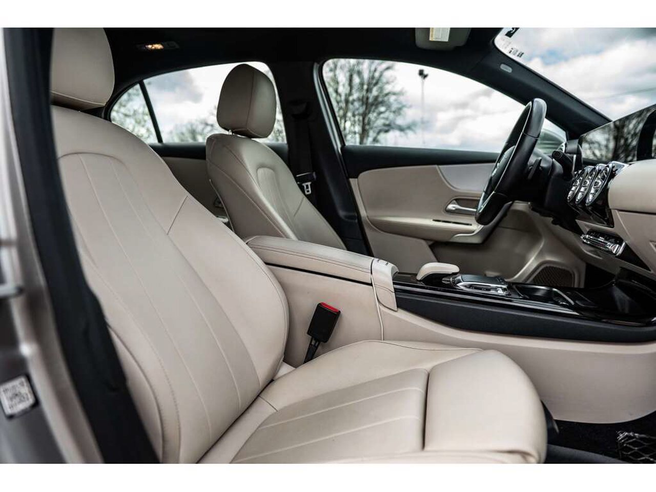 2019 Mercedes-Benz A-Class Silver Sainte-Julienne - photo #30
