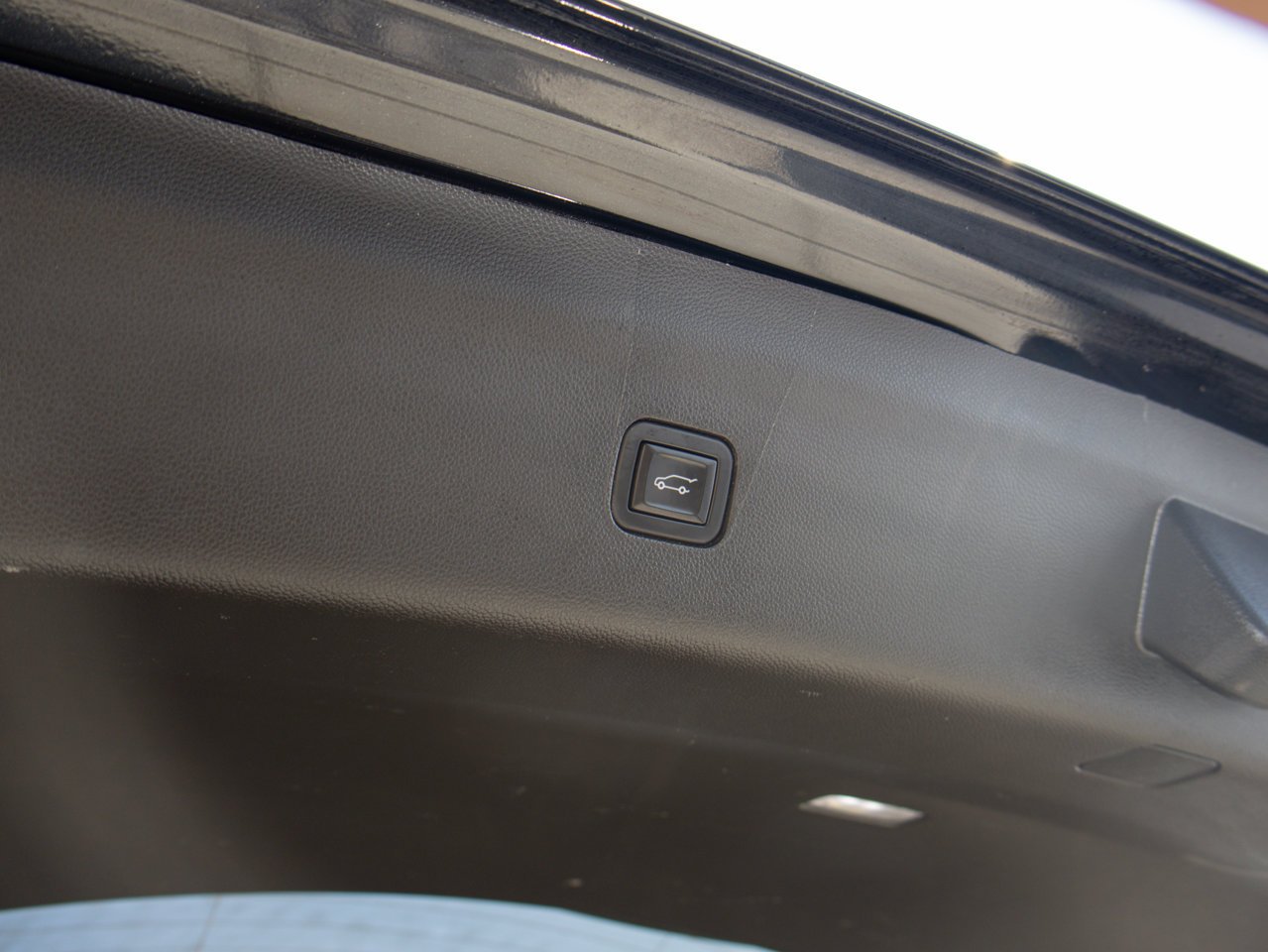 2022 Buick Enclave AWD 4dr Avenir Black Sherwood Park - photo #12