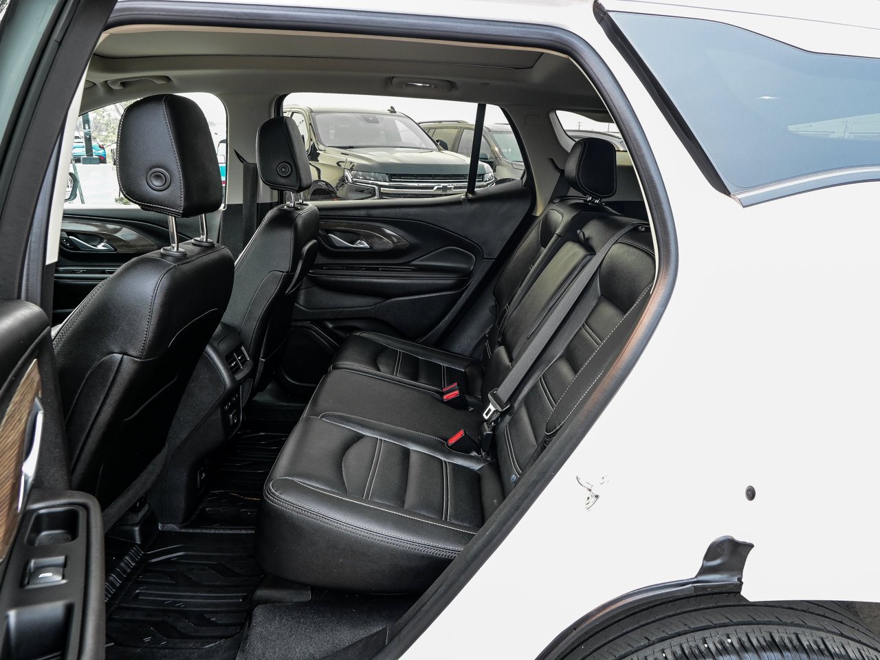 2022 GMC Terrain AWD 4dr Denali White Sherwood Park - photo #34