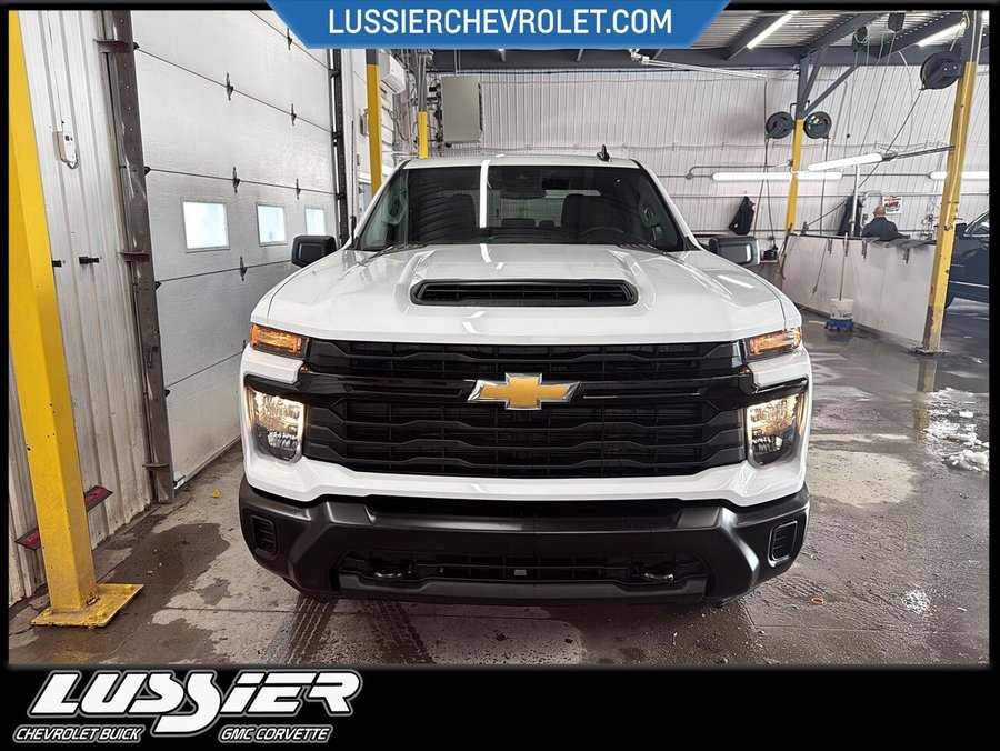 Chevrolet Silverado 2500HD WT cabine multiplace 4RM 159 po 2026 Blanc sommet