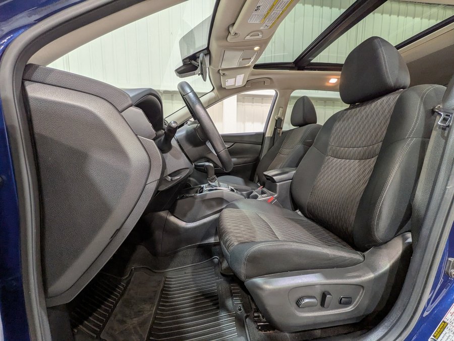 2020 Nissan Rogue Blue