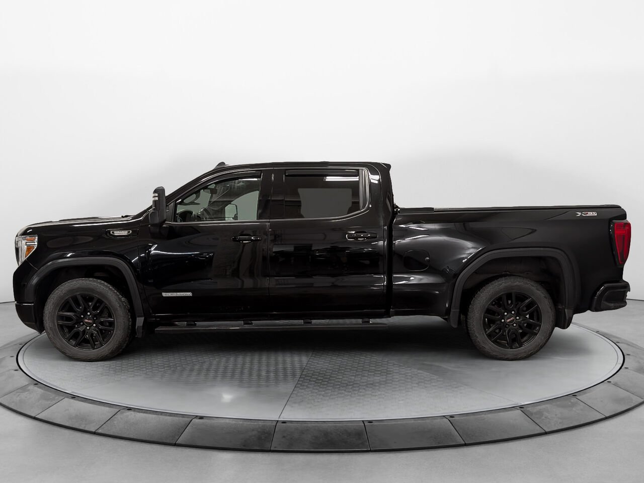 GMC SIERRA 1500 4WD CREW CAB PICKUP Toile de Boite Moteur 3.0l Diesel Certifié!! 2021 Noir Sherbrooke - photo #1