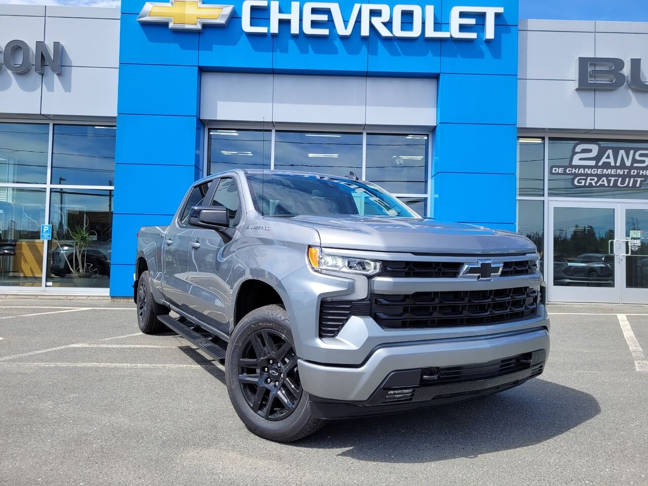 Chevrolet Silverado 1500 RST cabine multiplace 4RM 157 po 2026 GRIS STERLING METALLISE Thetford Mines - photo #1