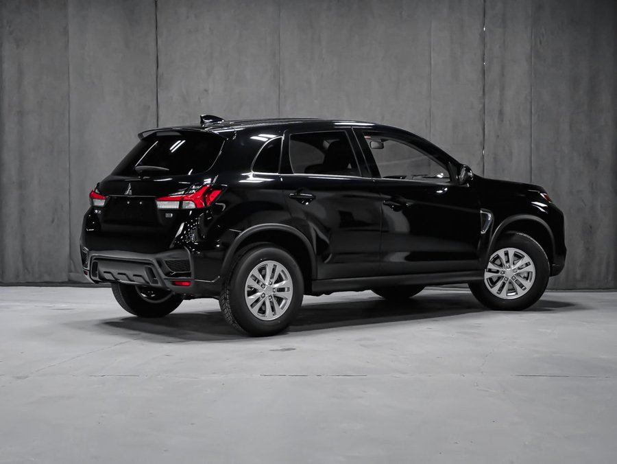 2026 Mitsubishi RVR SE Black