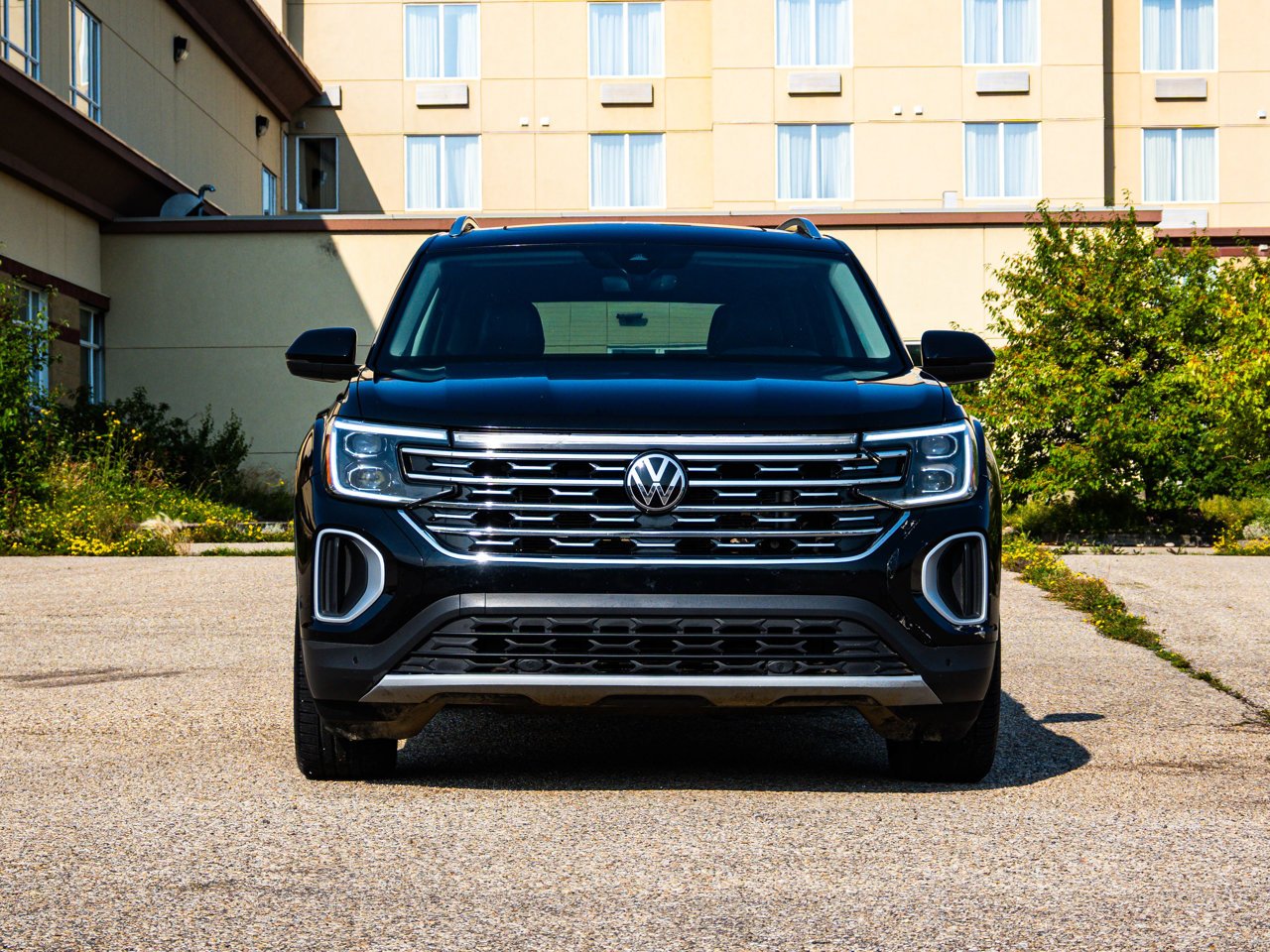2024 Volkswagen Atlas Highline 2.0 TSI 4MOTION Black Sherwood Park - photo #2