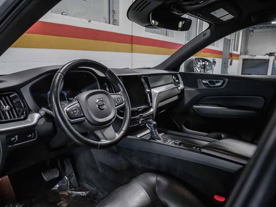 Volvo XC60 T5 MOMENTUM MAGS 19PO 2020 Gris